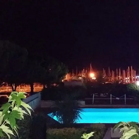 Du Port شقة